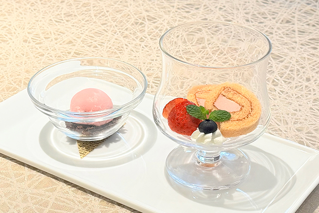 【4月】あまおうロールケーキと季節のフルーツ、桜アイス